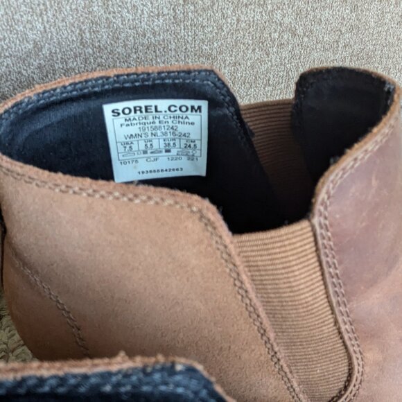 Sorel Chelsea Boot - Picture 2 of 3